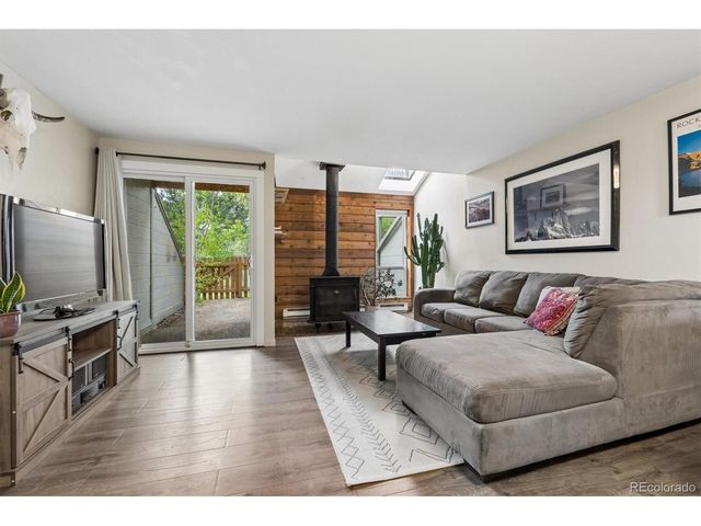 1039 E Moorhead Cir, Boulder, CO 80305
