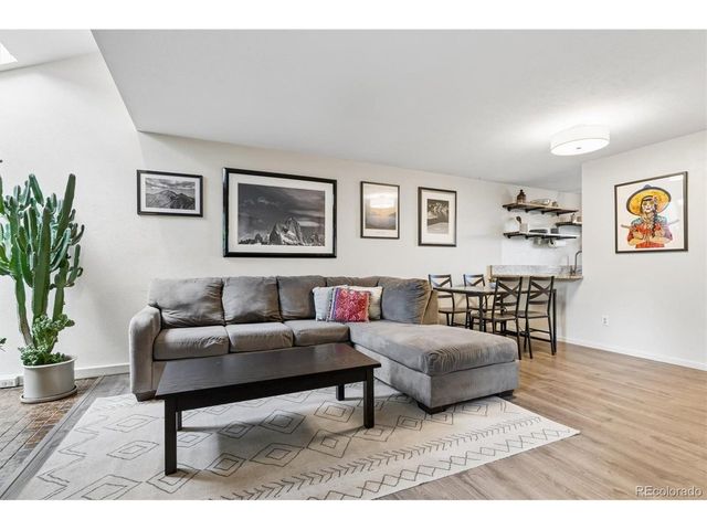1039 E Moorhead Cir, Boulder, CO 80305