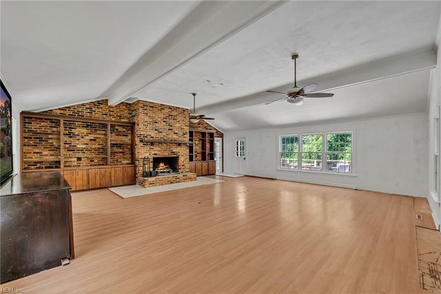 1224 Lawrence Grey DR, Virginia Beach, VA 23455