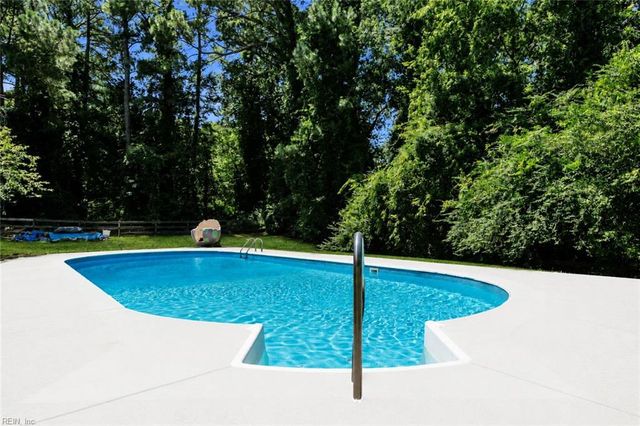 1224 Lawrence Grey DR, Virginia Beach, VA 23455