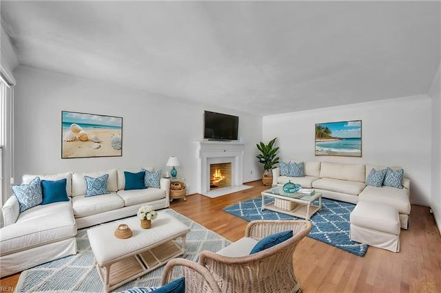 1224 Lawrence Grey DR, Virginia Beach, VA 23455