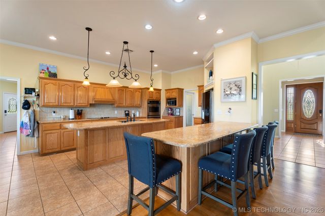 24946 S 4370 Road, Vinita, OK 74301