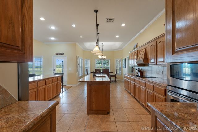 24946 S 4370 Road, Vinita, OK 74301