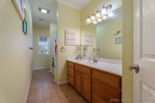 24946 S 4370 Road, Vinita, OK 74301