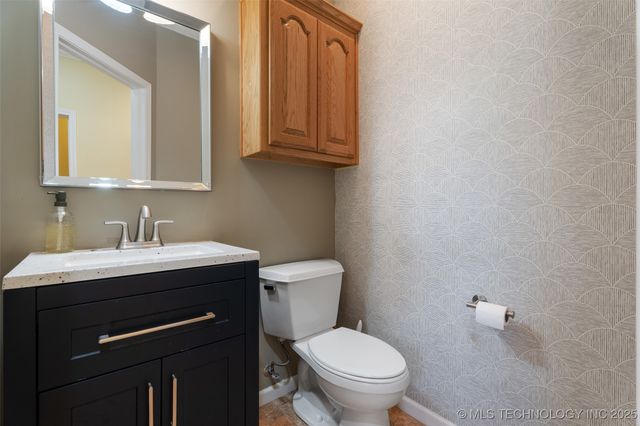 24946 S 4370 Road, Vinita, OK 74301