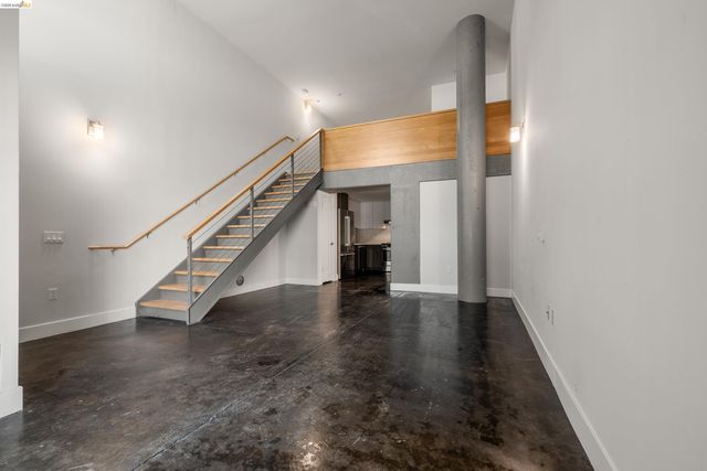 901 Jefferson St. 108, Oakland, CA 94607
