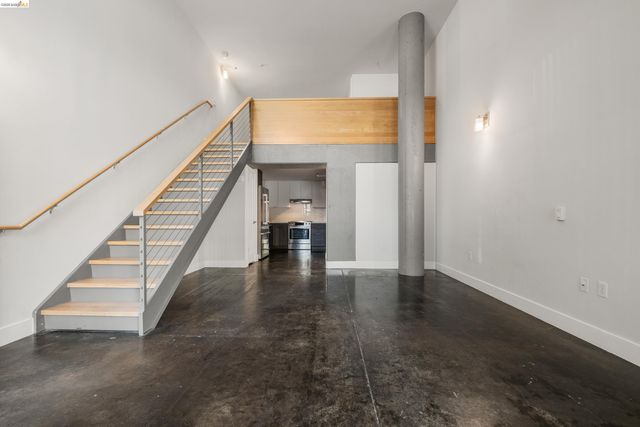 901 Jefferson St. 108, Oakland, CA 94607