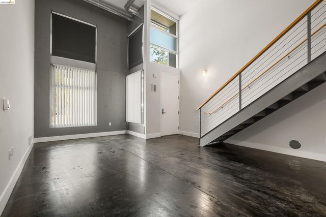 901 Jefferson St. 108, Oakland, CA 94607