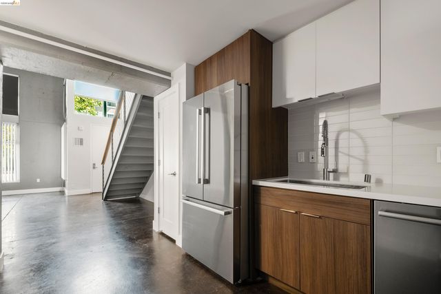 901 Jefferson St. 108, Oakland, CA 94607