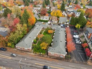 610 Se CESAR E CHAVEZ Blvd, Portland, OR 97214