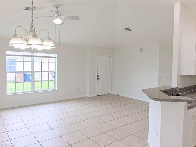 4618 24th ST SW, Lehigh Acres, FL 33973