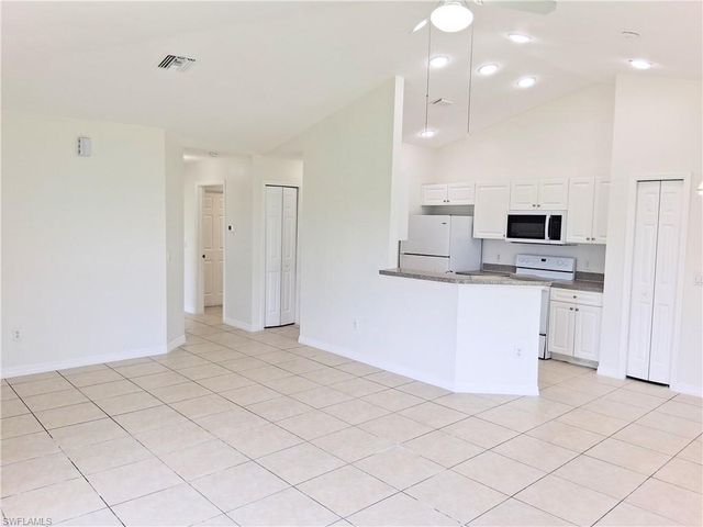 4618 24th ST SW, Lehigh Acres, FL 33973