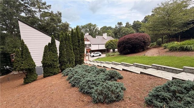 1685 Chevron Way, Sandy Springs, GA 30350
