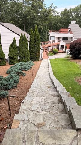 1685 Chevron Way, Sandy Springs, GA 30350