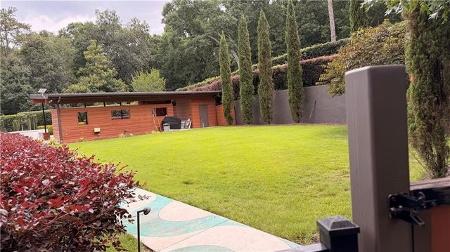 1685 Chevron Way, Sandy Springs, GA 30350