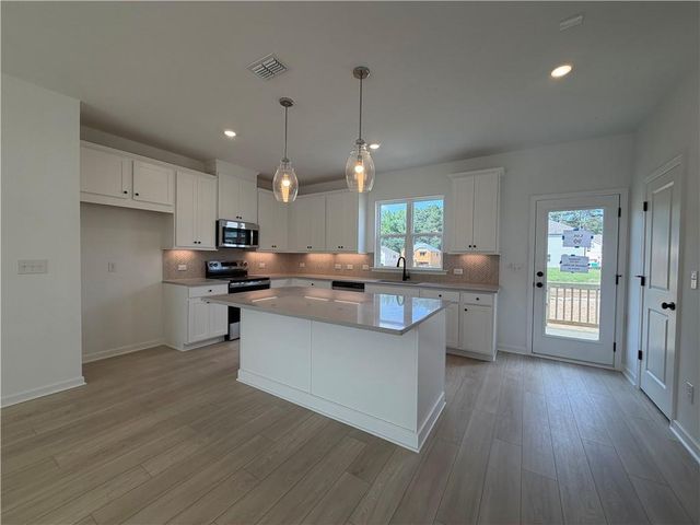 2712 Dreycott Lane, Lawrenceville, GA 30043