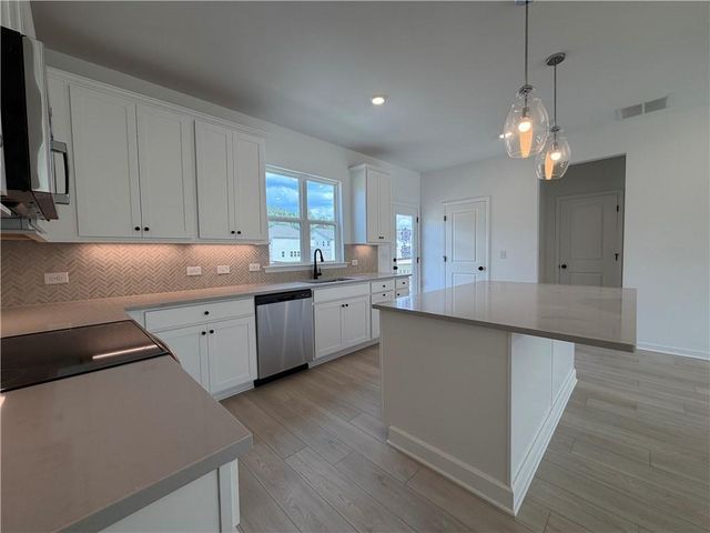 2712 Dreycott Lane, Lawrenceville, GA 30043