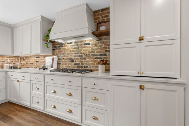 310 Rabbit Hill, Lorena, TX 76655