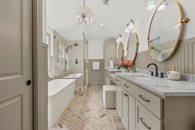 310 Rabbit Hill, Lorena, TX 76655