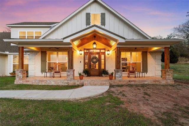 310 Rabbit Hill, Lorena, TX 76655