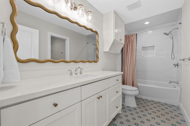 310 Rabbit Hill, Lorena, TX 76655