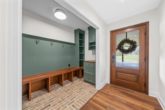 310 Rabbit Hill, Lorena, TX 76655