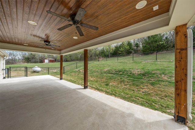 310 Rabbit Hill, Lorena, TX 76655
