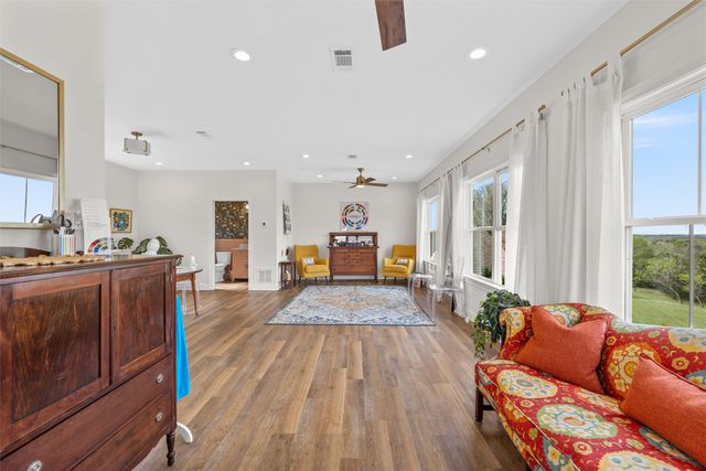 310 Rabbit Hill, Lorena, TX 76655