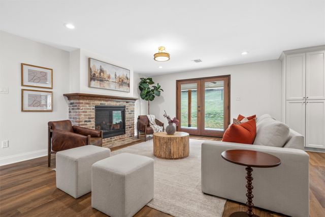 310 Rabbit Hill, Lorena, TX 76655