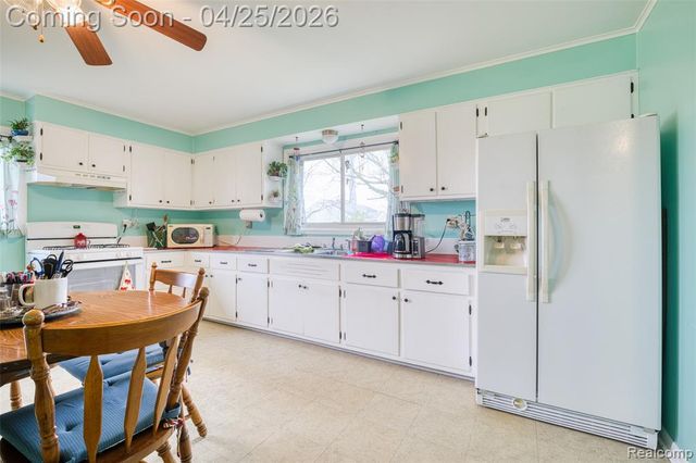 20796 Gibraltar Road, Brownstown, MI 48183