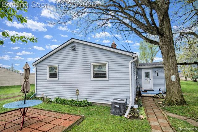 20796 Gibraltar Road, Brownstown, MI 48183