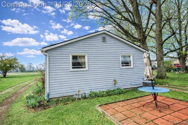 20796 Gibraltar Road, Brownstown, MI 48183