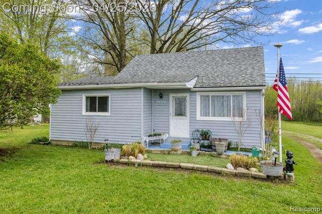 20796 Gibraltar Road, Brownstown, MI 48183