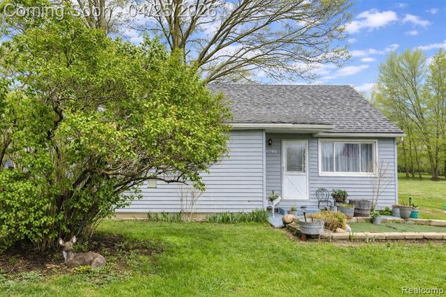 20796 Gibraltar Road, Brownstown, MI 48183