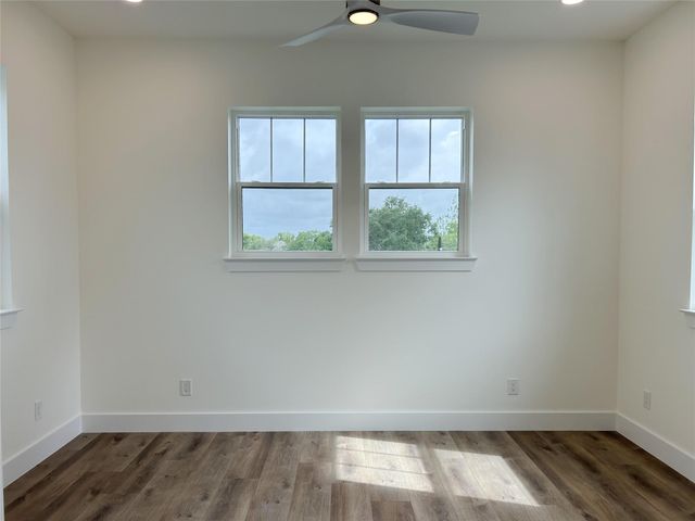 922 Elm Road, Clear Lake Shores, TX 77565