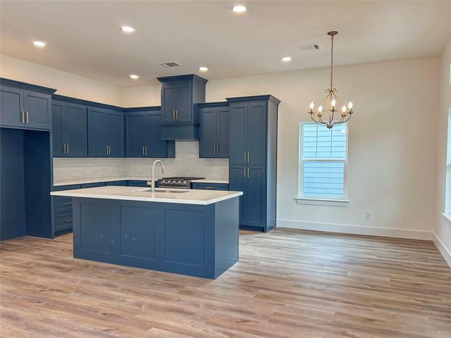 922 Elm Road, Clear Lake Shores, TX 77565