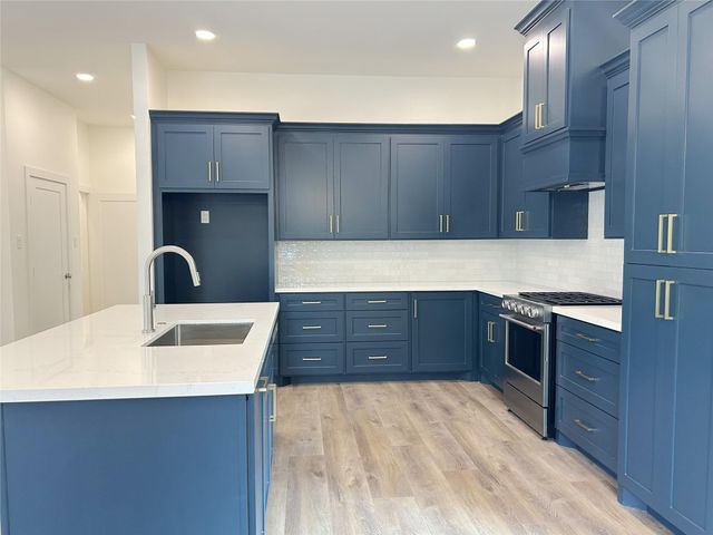 922 Elm Road, Clear Lake Shores, TX 77565