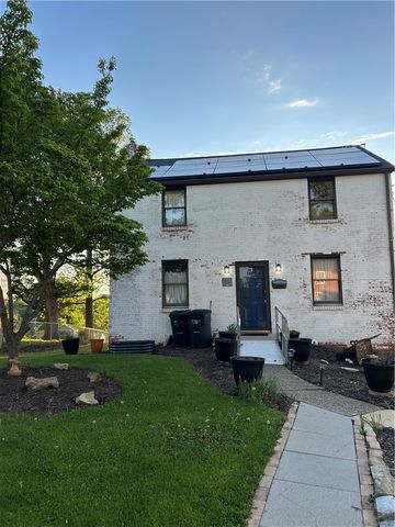 332 Mcclellan Dr, Pleasant Hills, PA 15236