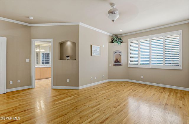 5733 MIRA GRANDE Drive, El Paso, TX 79912