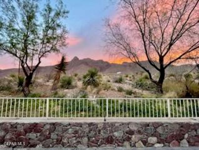 5733 MIRA GRANDE Drive, El Paso, TX 79912
