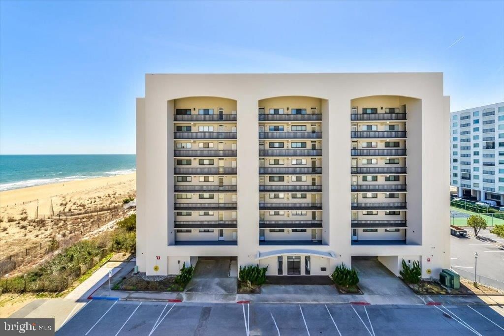 Image 5 of property listing at 1 133RD ST #806B, Ocean City, MD 21842