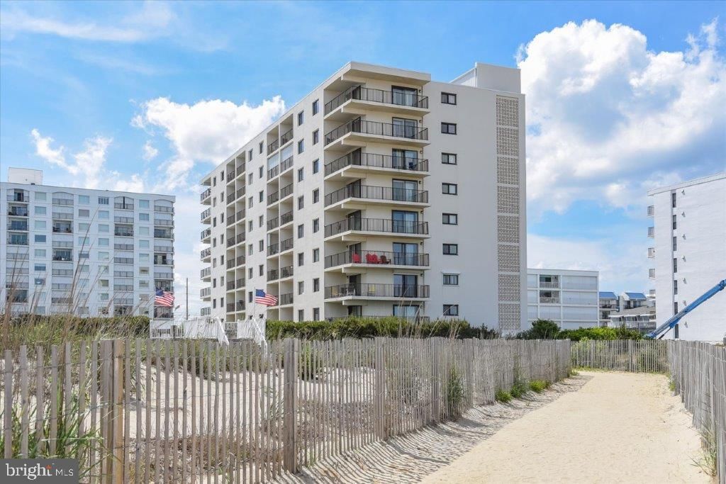 Image 6 of property listing at 1 133RD ST #806B, Ocean City, MD 21842