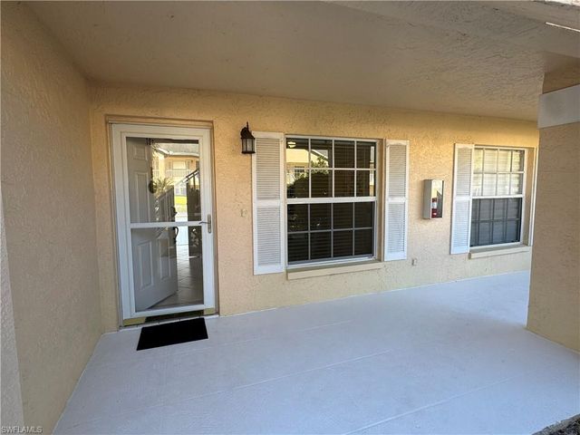 774 Wiggins Lake DR 101, Naples, FL 34110