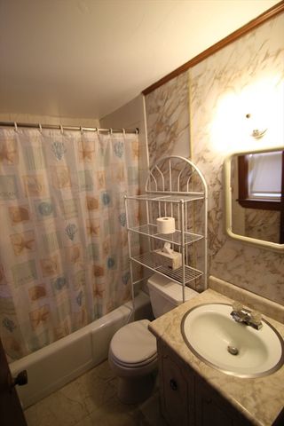 528 Harvard St, Whitman, MA 02382