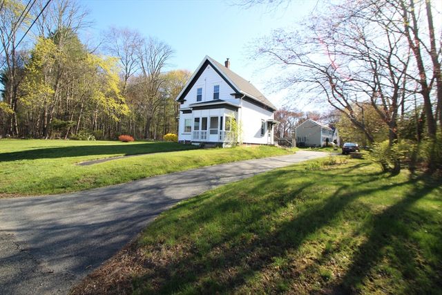 528 Harvard St, Whitman, MA 02382