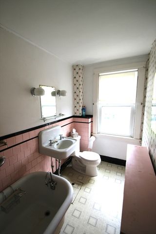 528 Harvard St, Whitman, MA 02382
