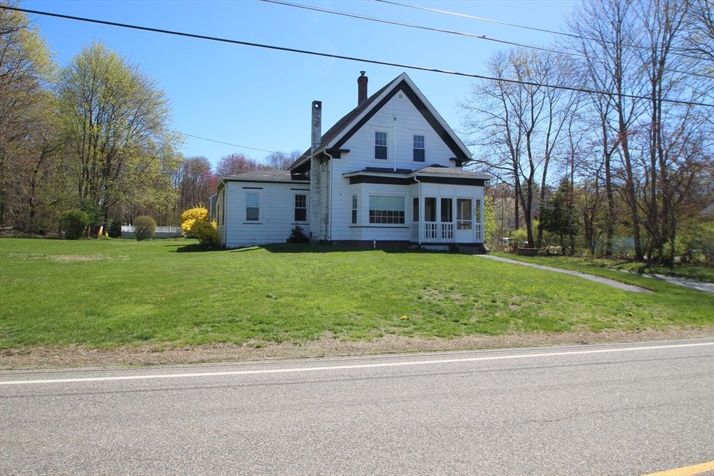 528 Harvard St, Whitman, MA 02382