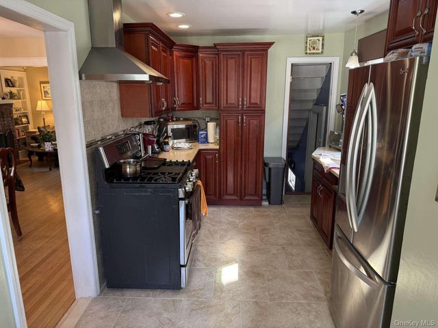 145 Raymond Street, Rockville Centre, NY 11570