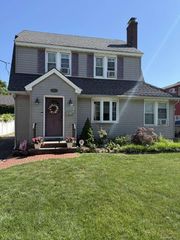 145 Raymond Street, Rockville Centre, NY 11570