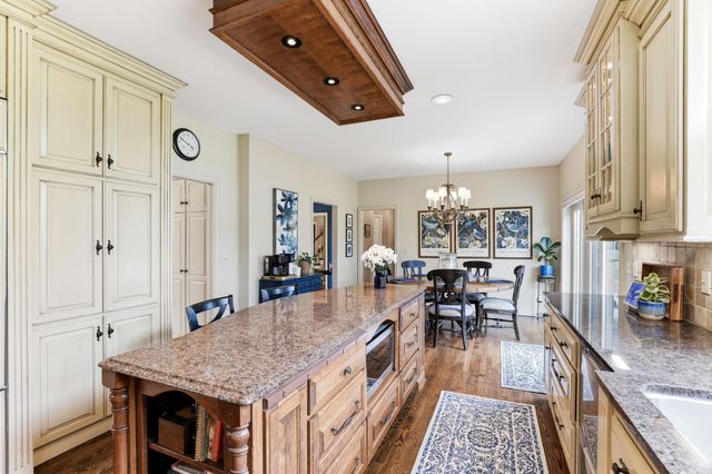 2660 Deer Ridge NE, Blaine, MN 55449